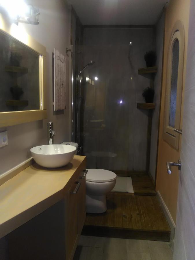 Double Room Private External Bathroom