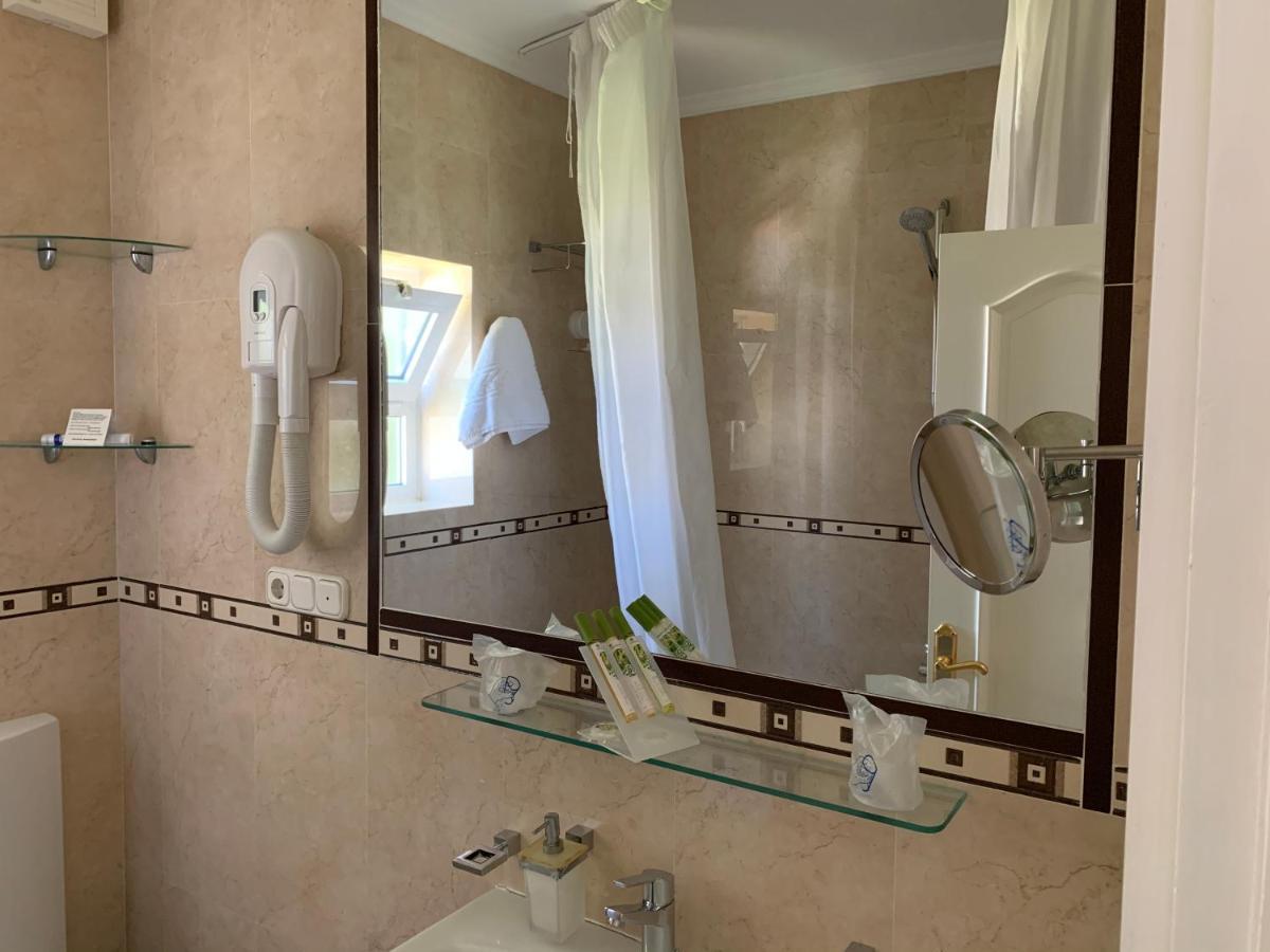 Basic Double Room,1116497430:JPEG