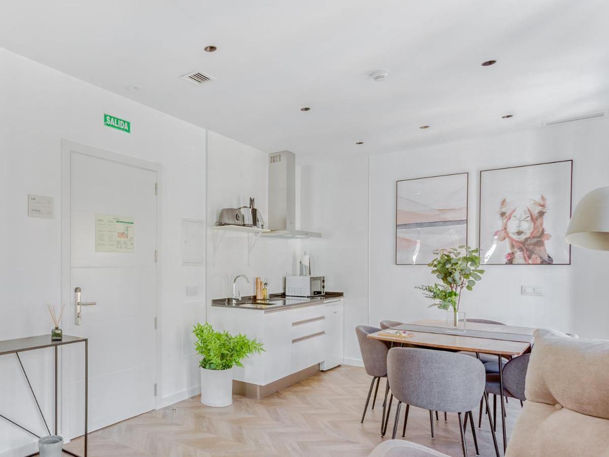 Appartement met 1 Slaapkamer - L
