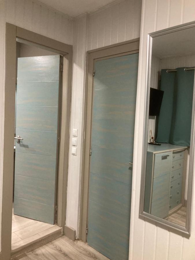 Twin Room Bathroom