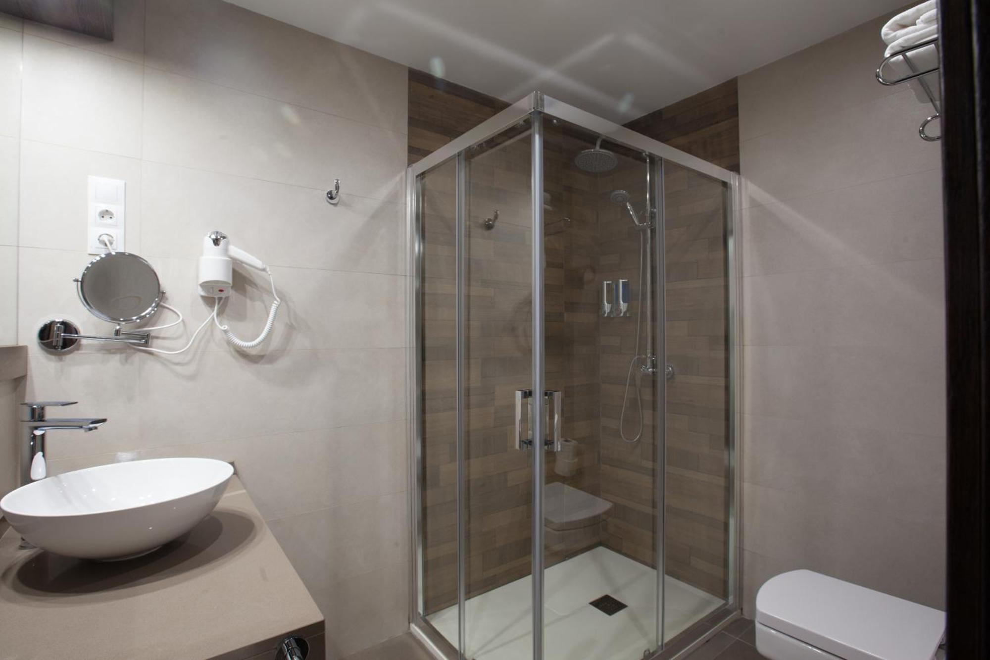 Double or Twin Room,1272665344:JPEG