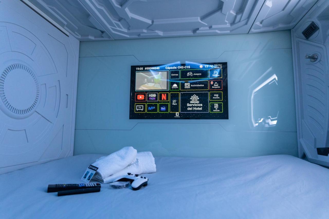 Deluxe Capsule Bed