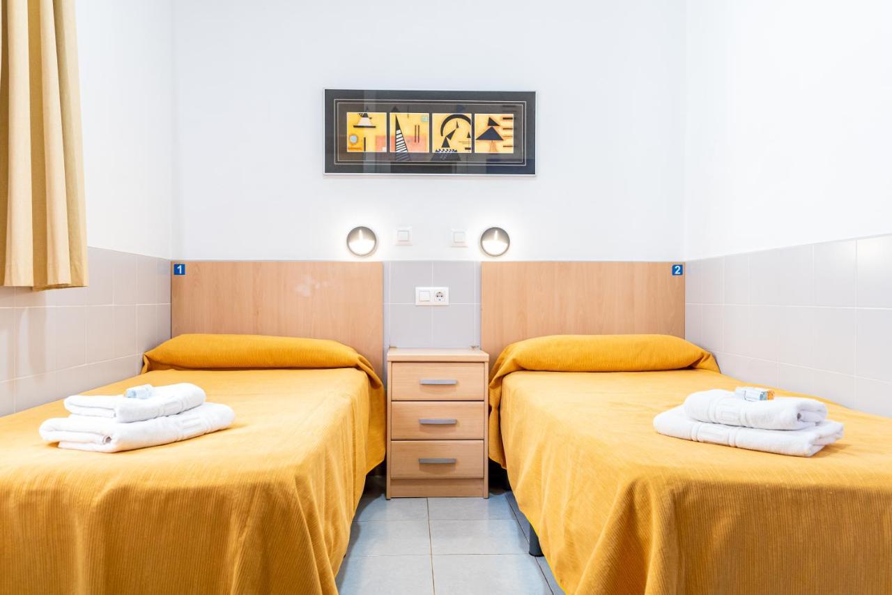 Twin Room Bathroom