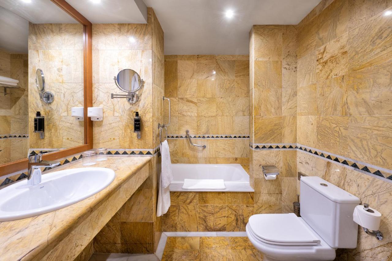 Chambre Double ou Lits Jumeaux Deluxe Supérieure