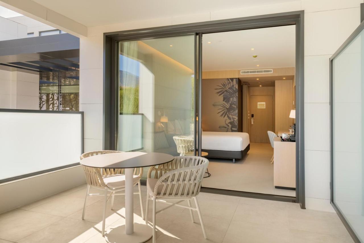 Oasis Premium Terrace
