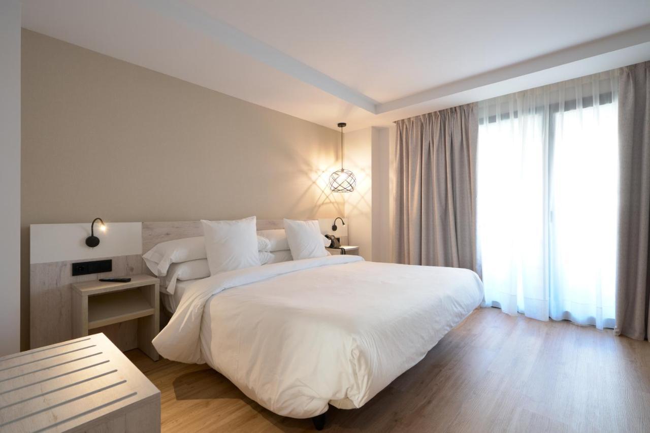 Standard Double Room,1498486714:JPEG
