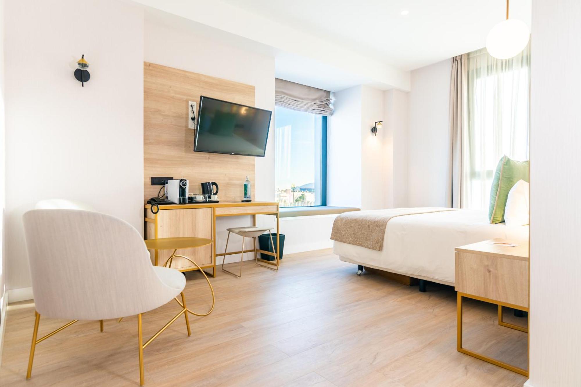 Deluxe King Room