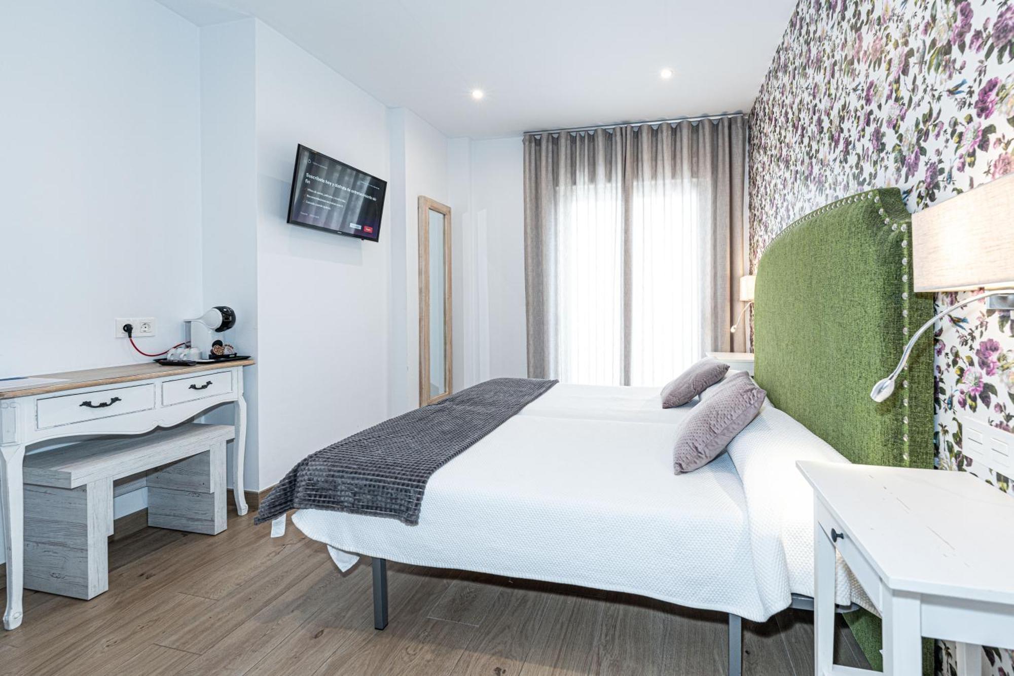 Doppelzimmer mit Balkon