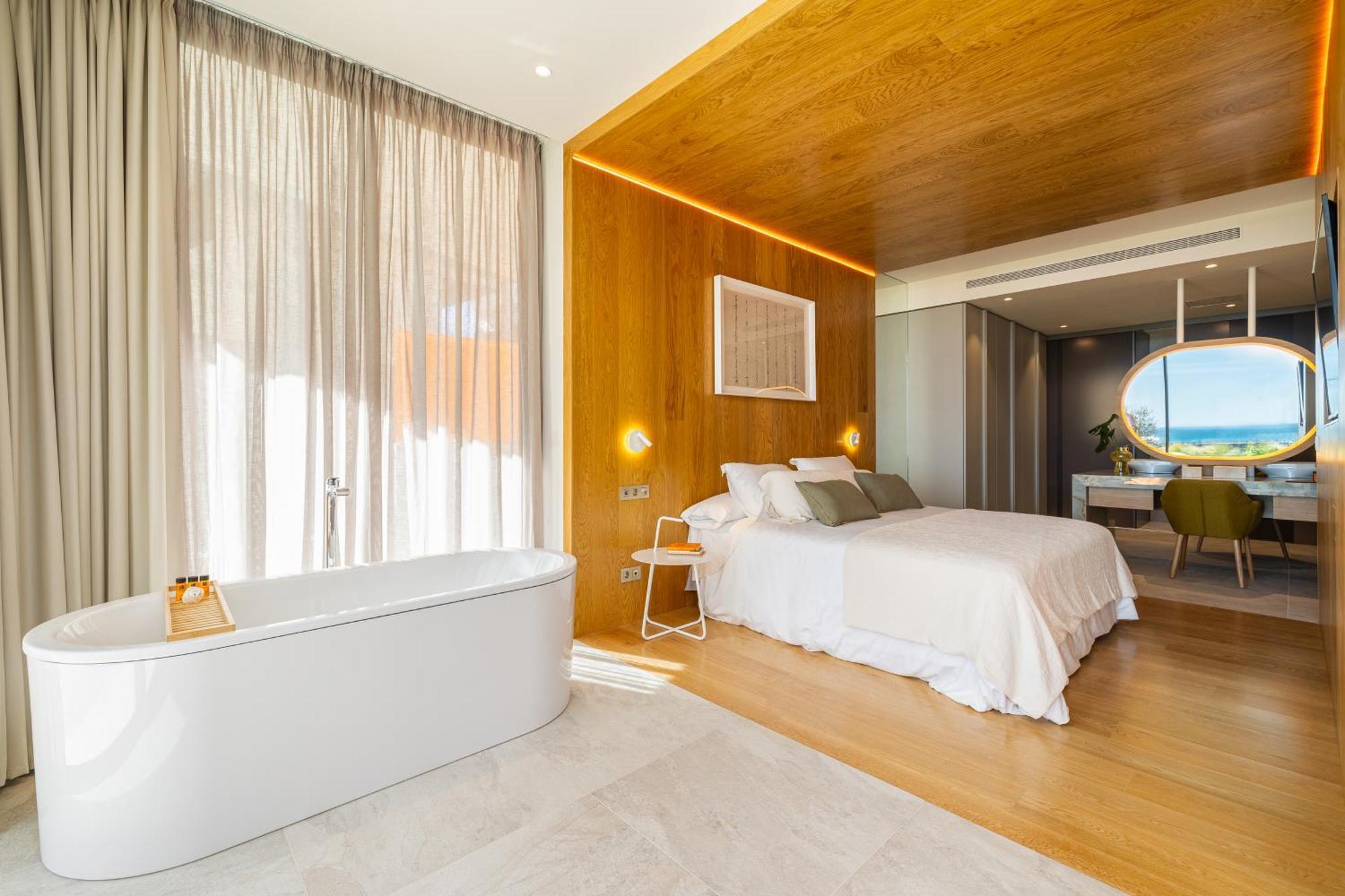 Two-Bedroom Suite Jacuzzi