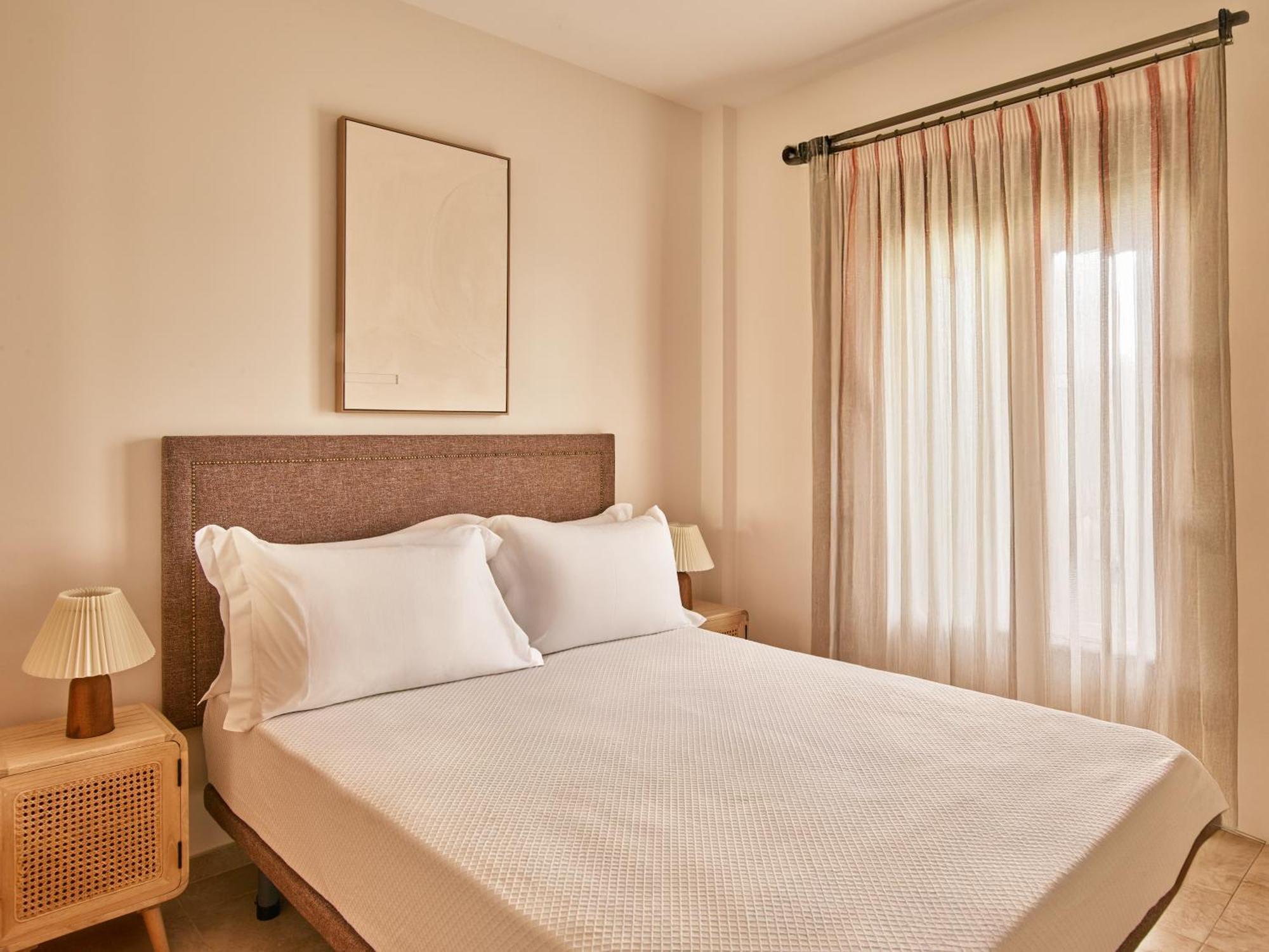 Deluxe Suite (2 Adults),1634407905:JPEG