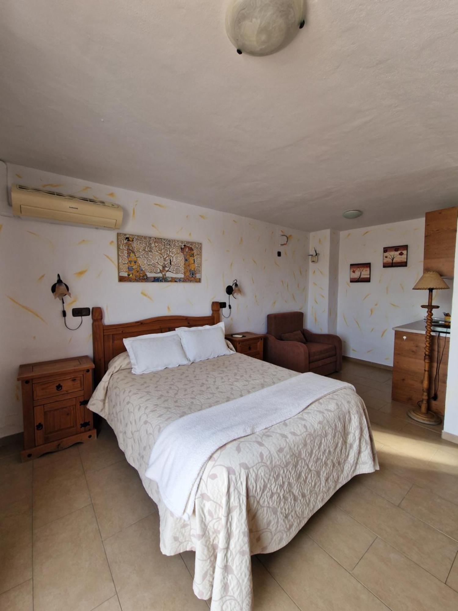 Studio with Terrace,1641018053:JPEG