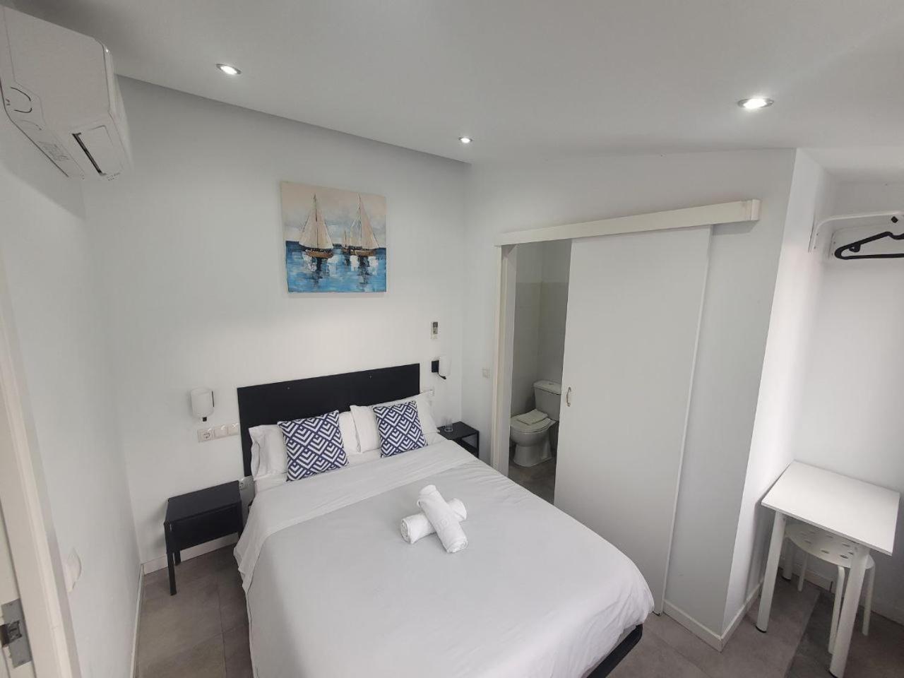 Double Room,1642377878:JPEG