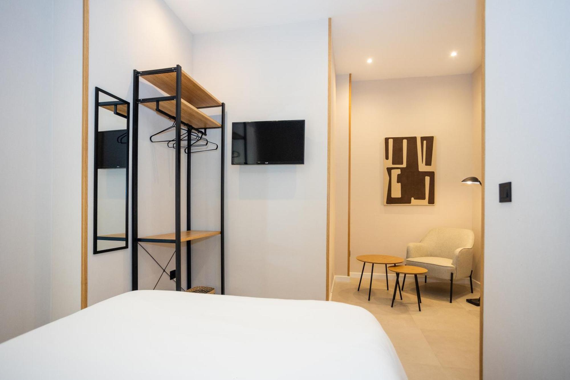 Double Room,1651749752:JPEG