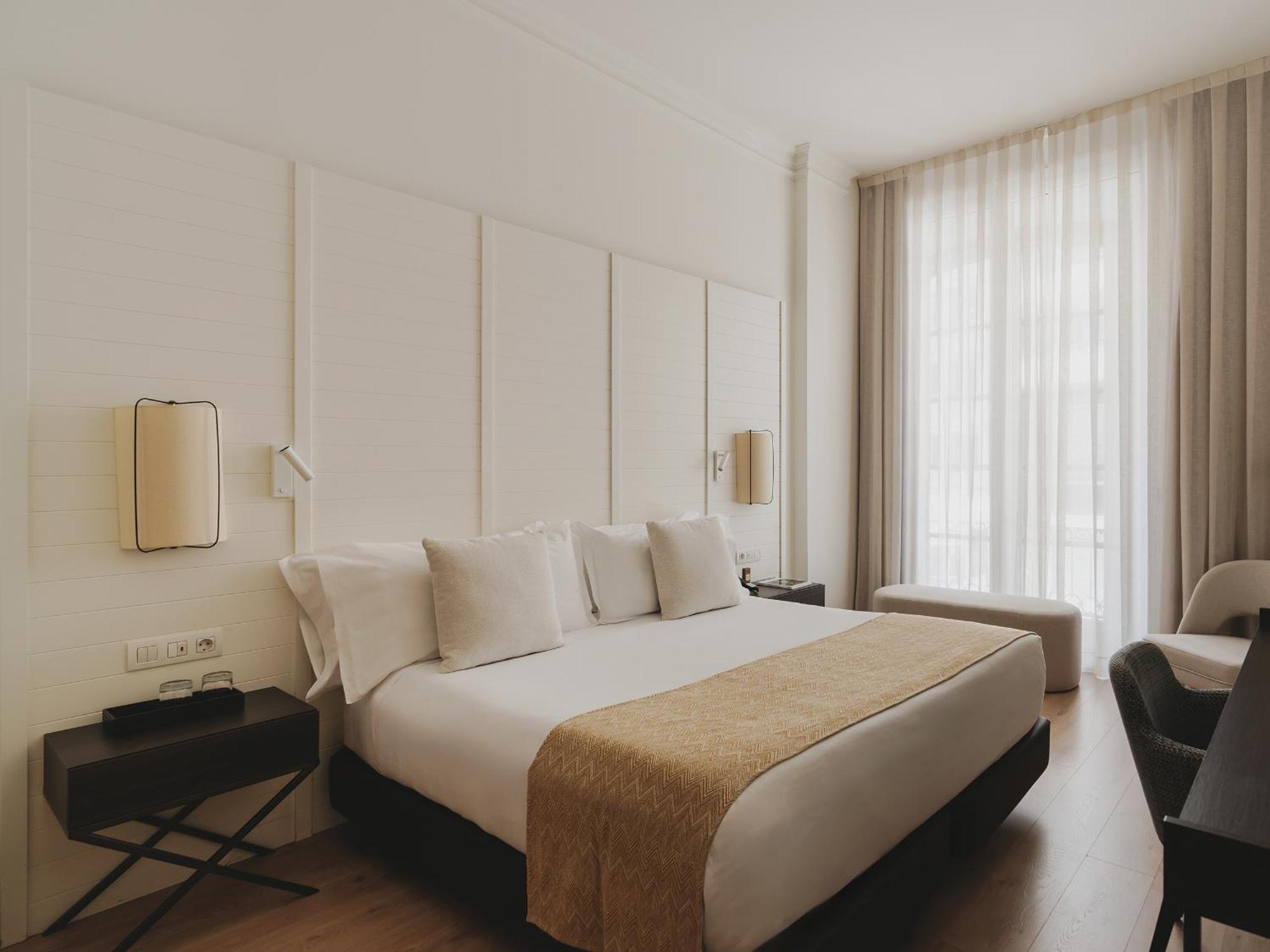 Chambre Double ou Lits Jumeaux Supérieure (1-2 Personnes)