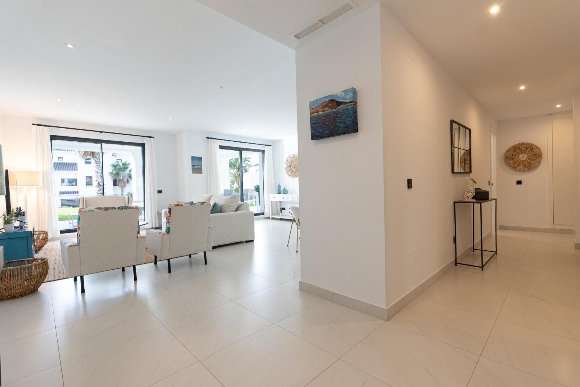 Three-Bedroom Apartment,1743213108:JPEG