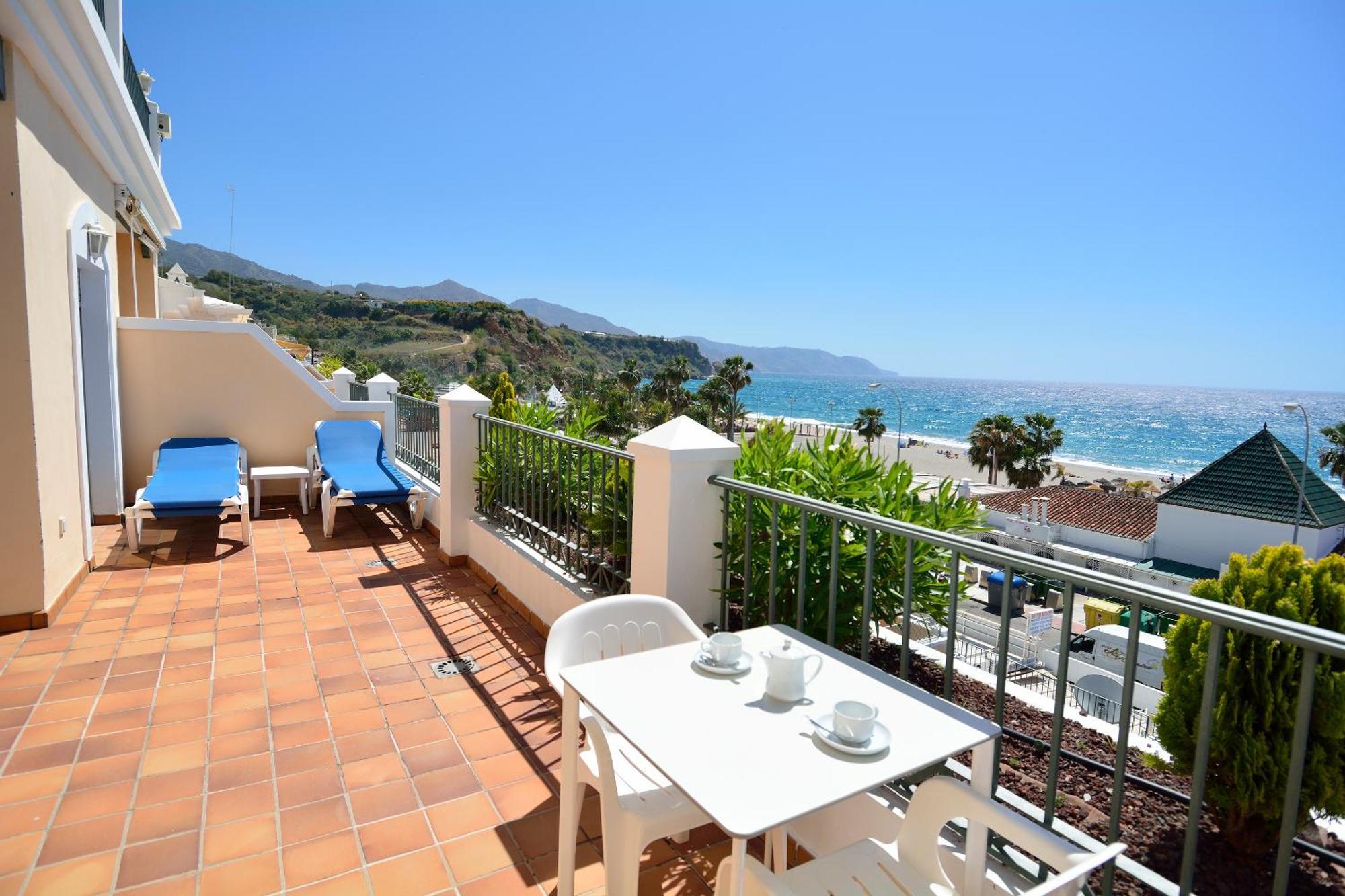 Two-Bedroom Deluxe Apartment with Ocean View,1746593824:JPEG