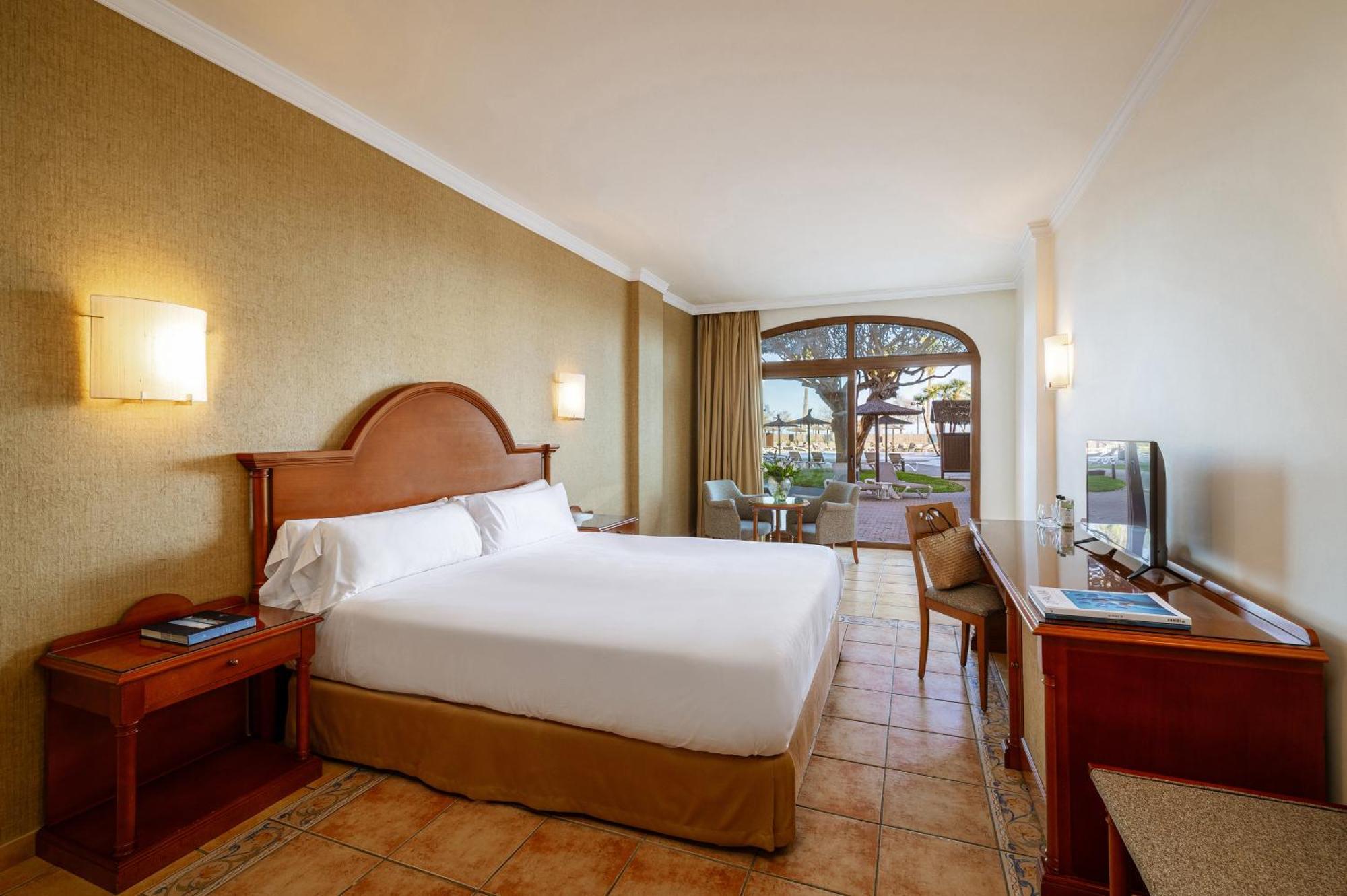 Superior Double Room Garden View
