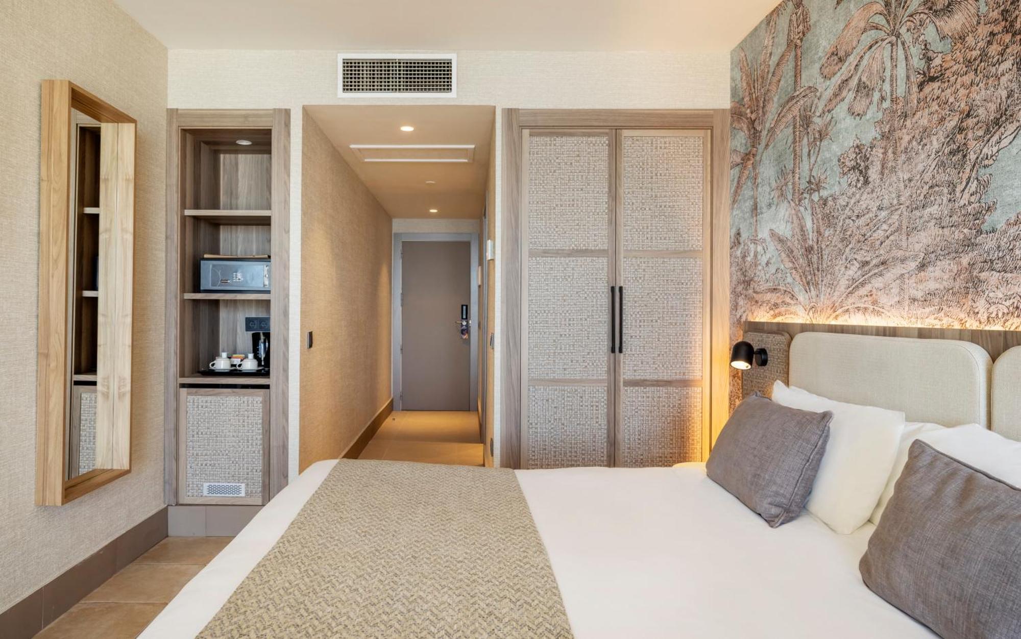 Superior Double or Twin Room,1765155885:JPEG