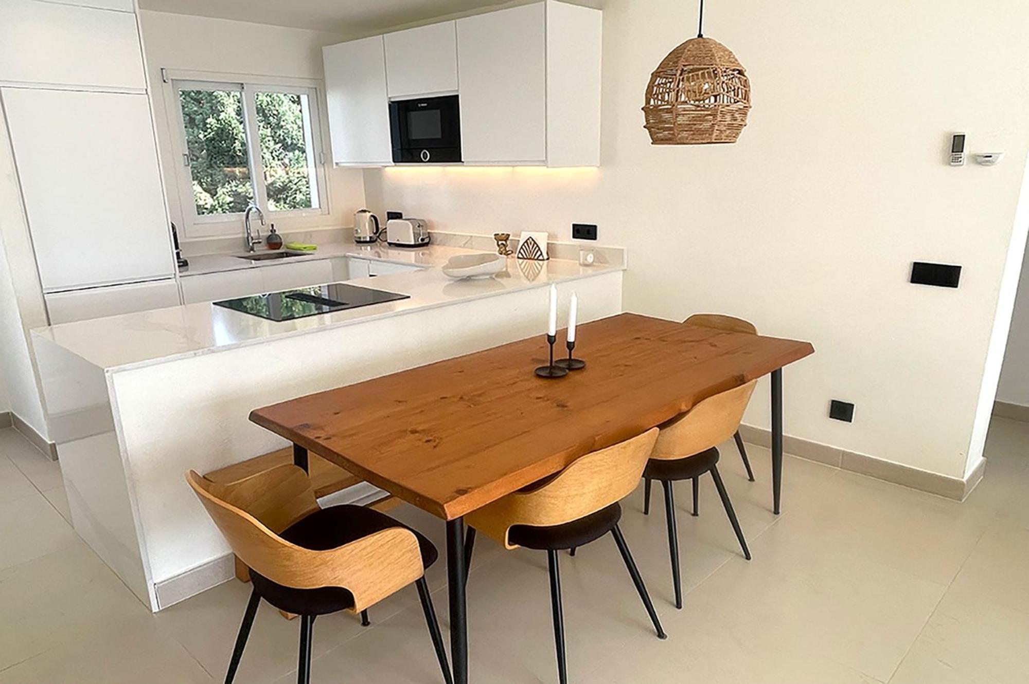 Deluxe Appartement met 2 Slaapkamers en Uitzicht op Zee