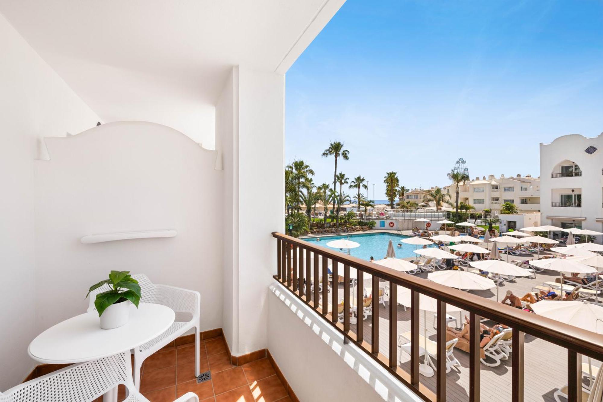 Double Room Pool View