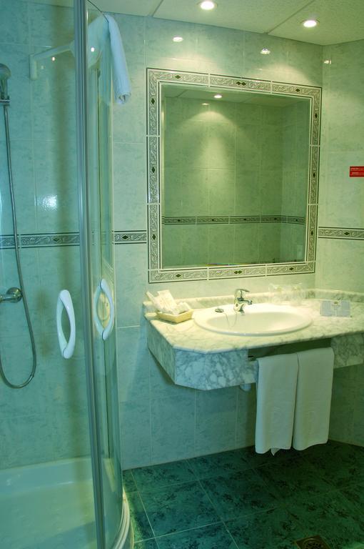 Studio (1-2 Adults),832388030:JPEG