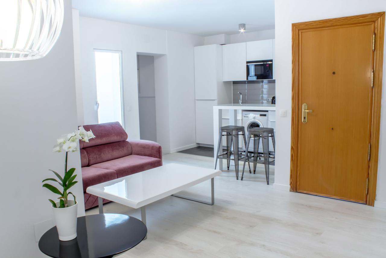 Apartment with Terrace II