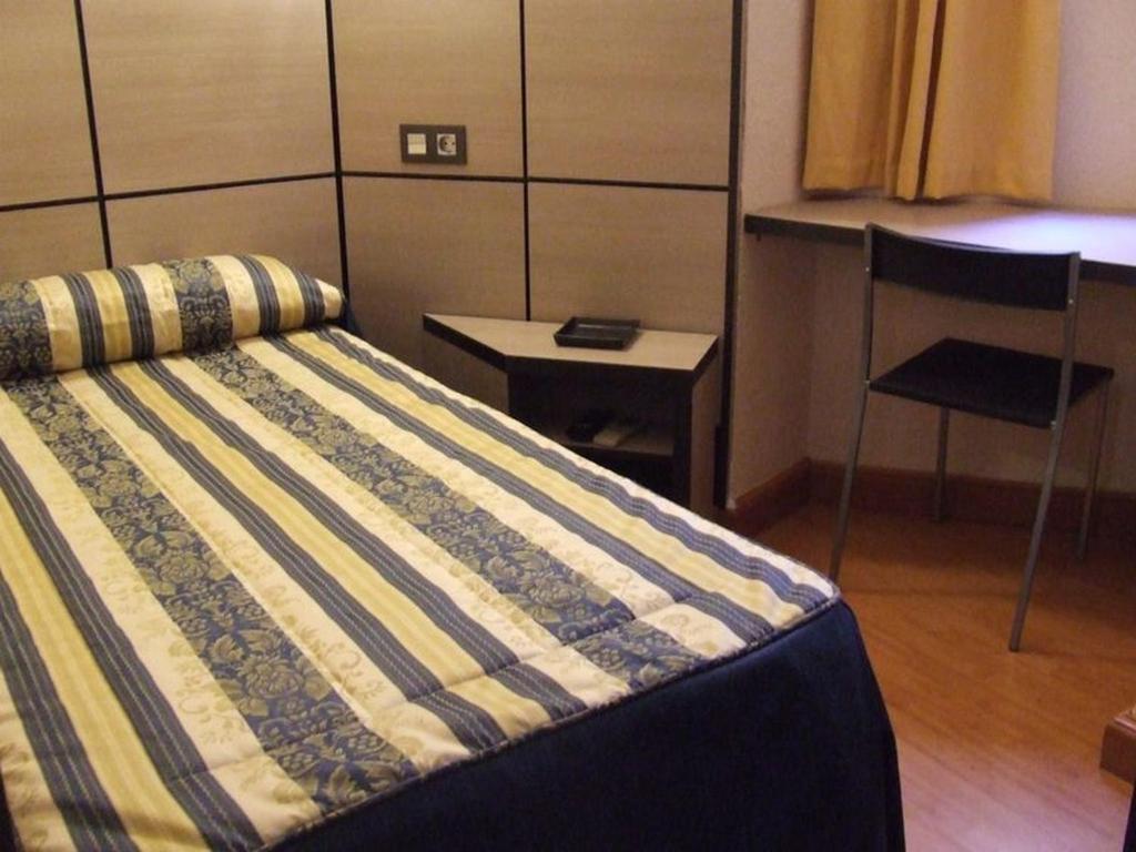 Camera Singola con Bagno in Comune