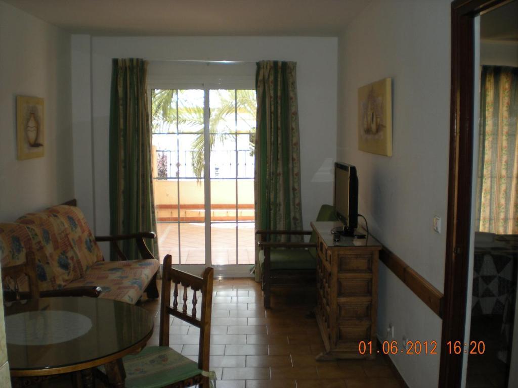 One-Bedroom Apartment (2 Adults),63128224:JPEG