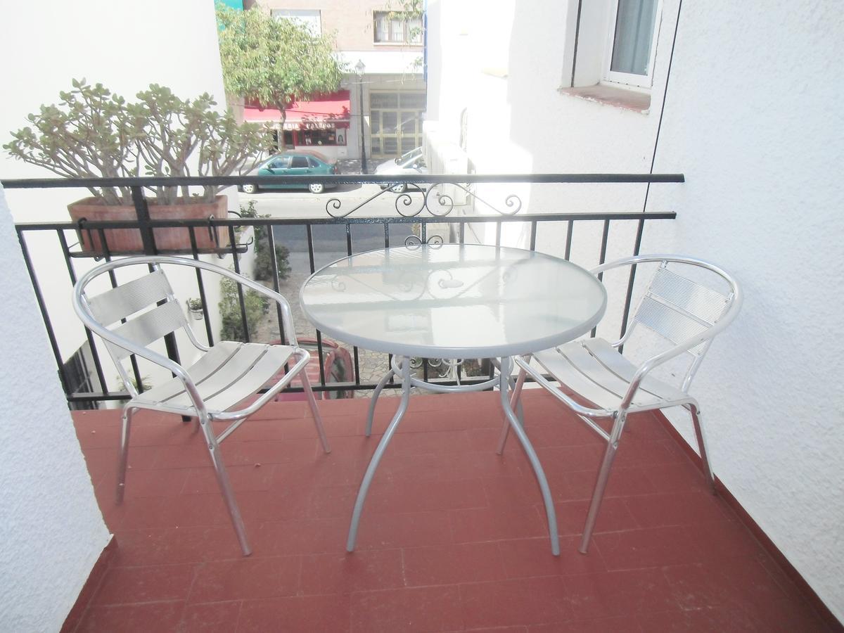 Studio with Balcony,665400105:JPEG