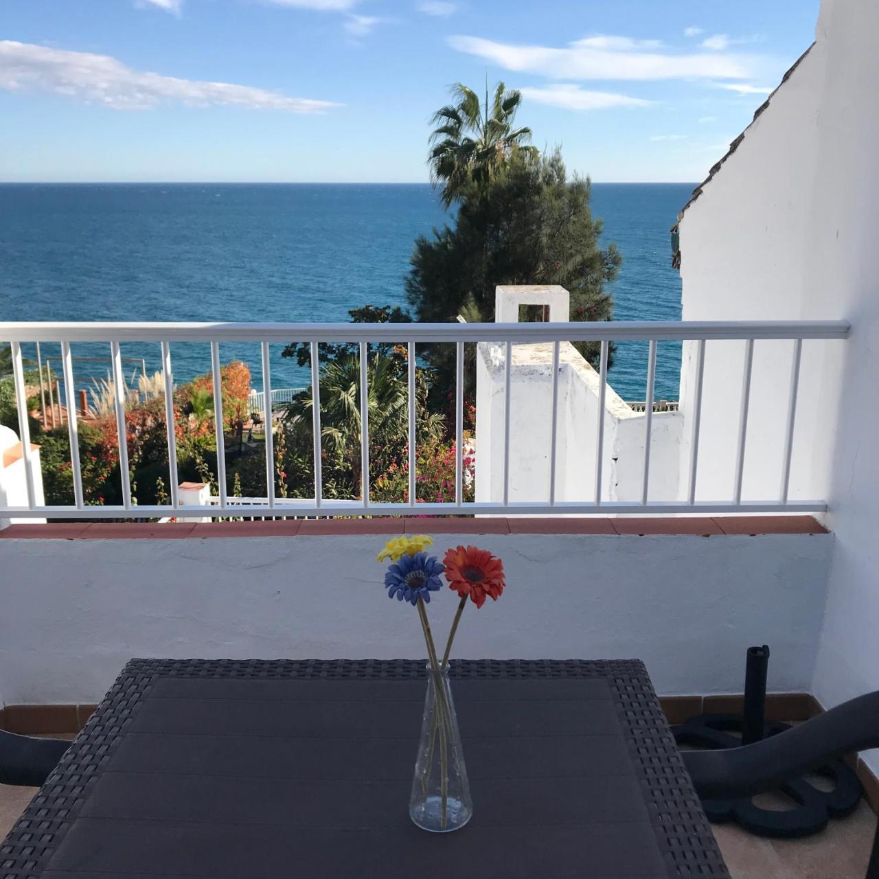 One-Bedroom Apartment Terrace Sea View