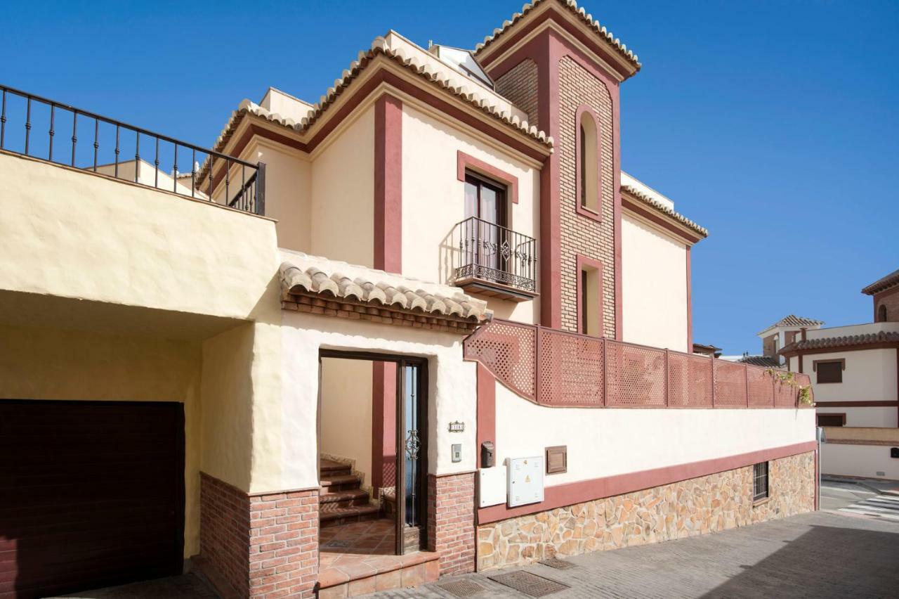 Holiday Home,858371663:JPEG