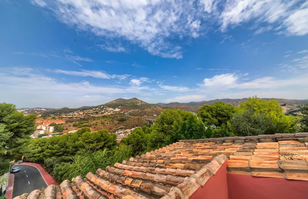 Holidays2Malaga Candado House Pool & Garden-1