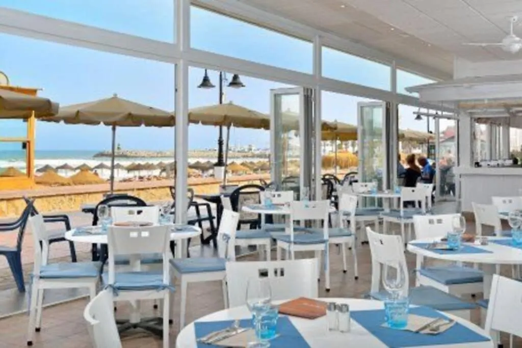 Estudio Recien Reformado En Hotel 1 Linea Playa-1