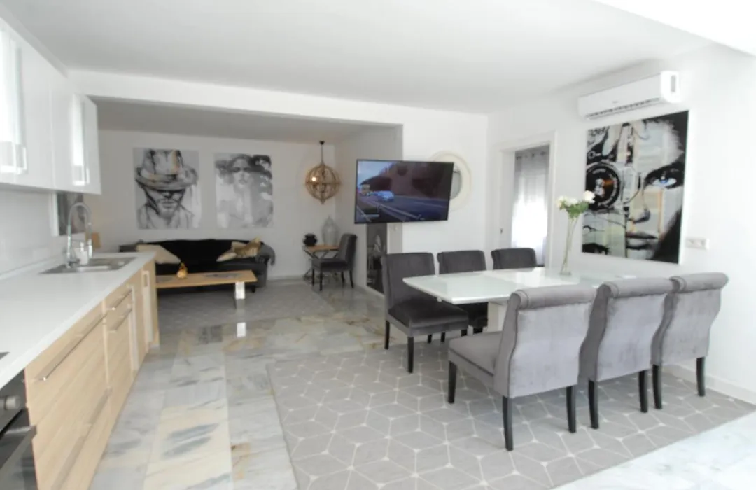 Little Paradise Close To La Sala In Puerto Banus / Quiet-1