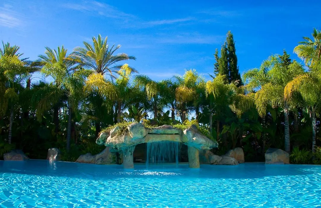 Guadalpin Residences-1