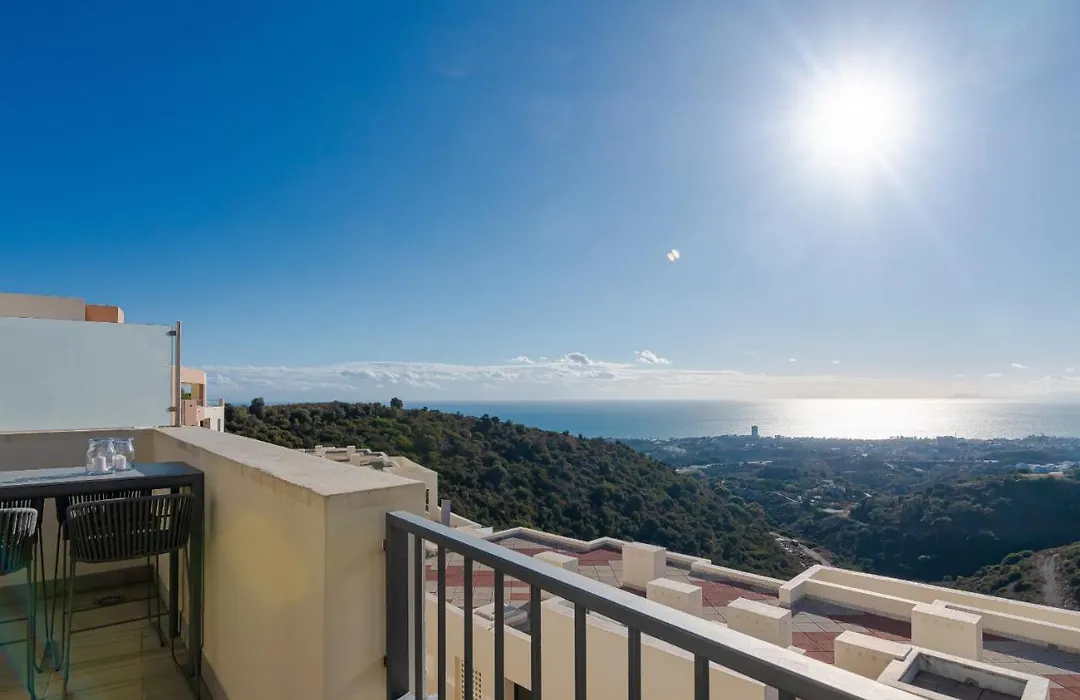 Luxurius Penthouse With Large Terrace And Spa-1