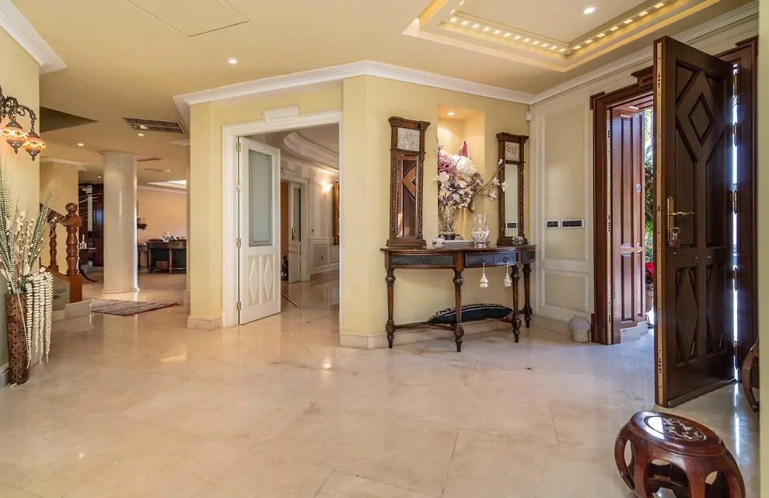Villa Olivar - 5 Bdr Dream Pool/Jacuzzi/Golf/Bbq-1