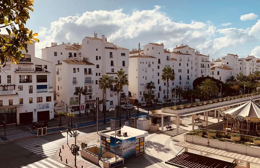 Marbella Home Rentals - Marina Banus, Puerto Banus, 2Br Terrace, Parking & Pool-1