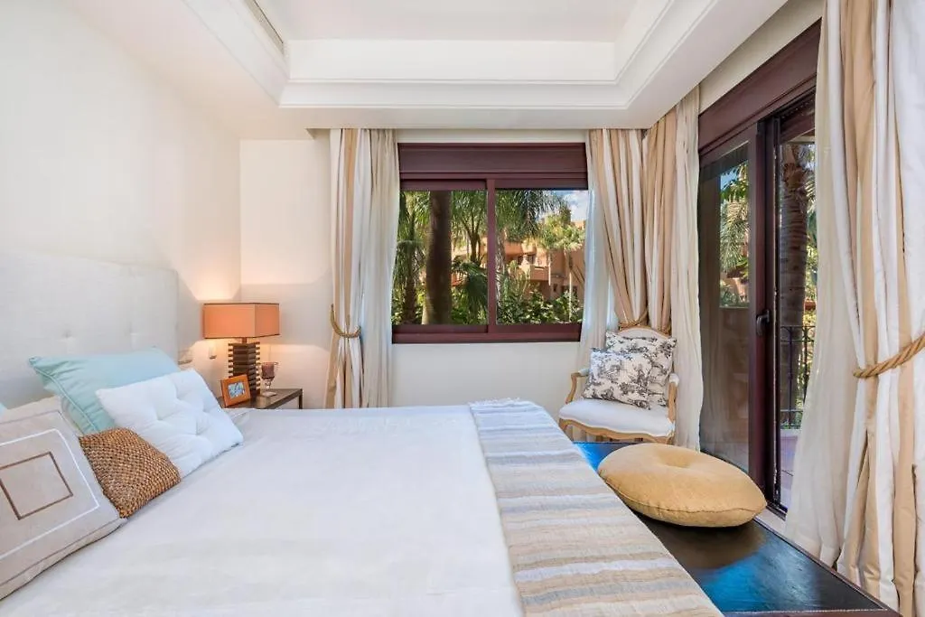Alzambra Hill Club, Puerto Banus, Marbella-1