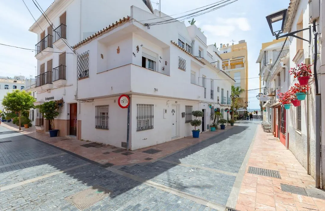 Enjoy Estepona At Our Fully Equipped 2Br Town House, Beach- 1Min-1