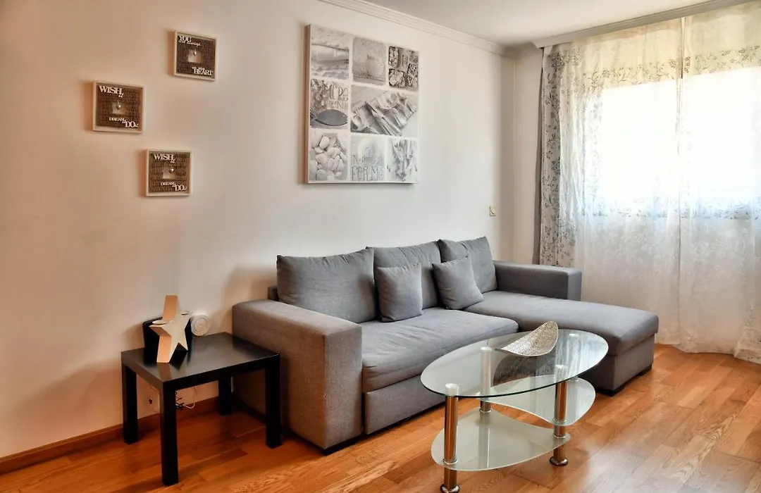Wonderstays Apartamentos La Estacion-1