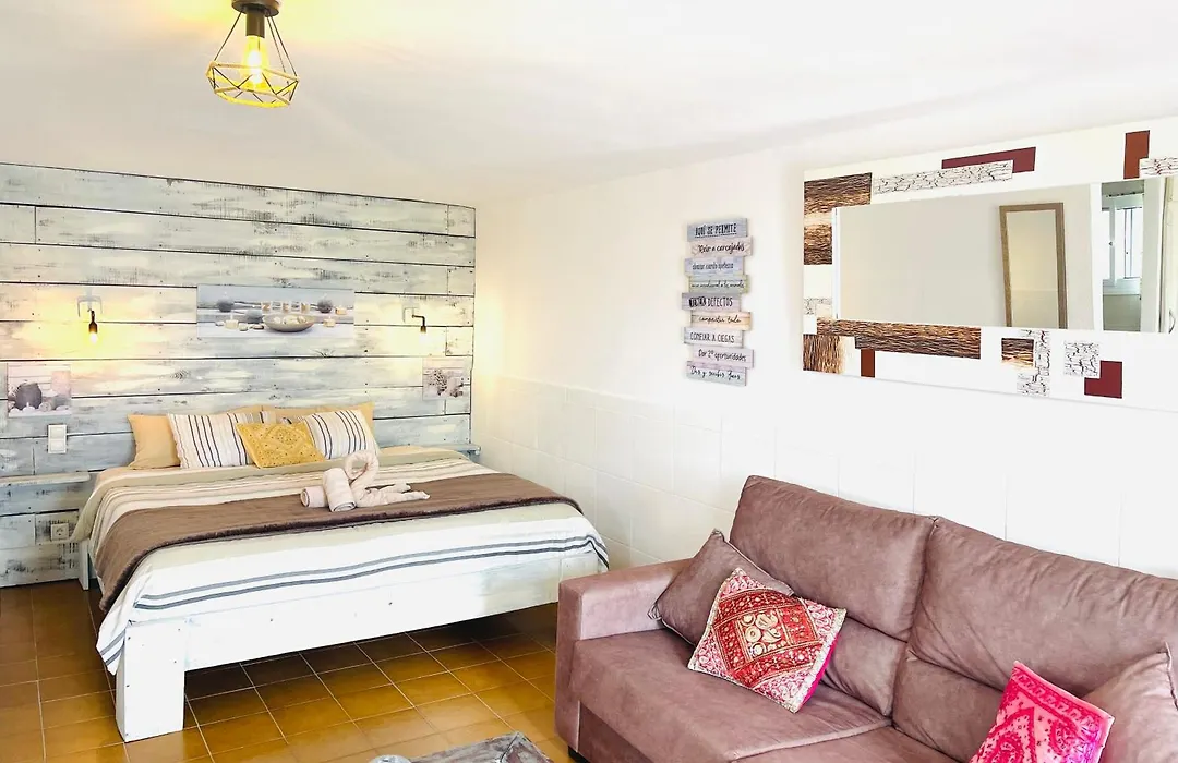 Casira, casitas en gastenkamers, Viñuela, Andalucía-1