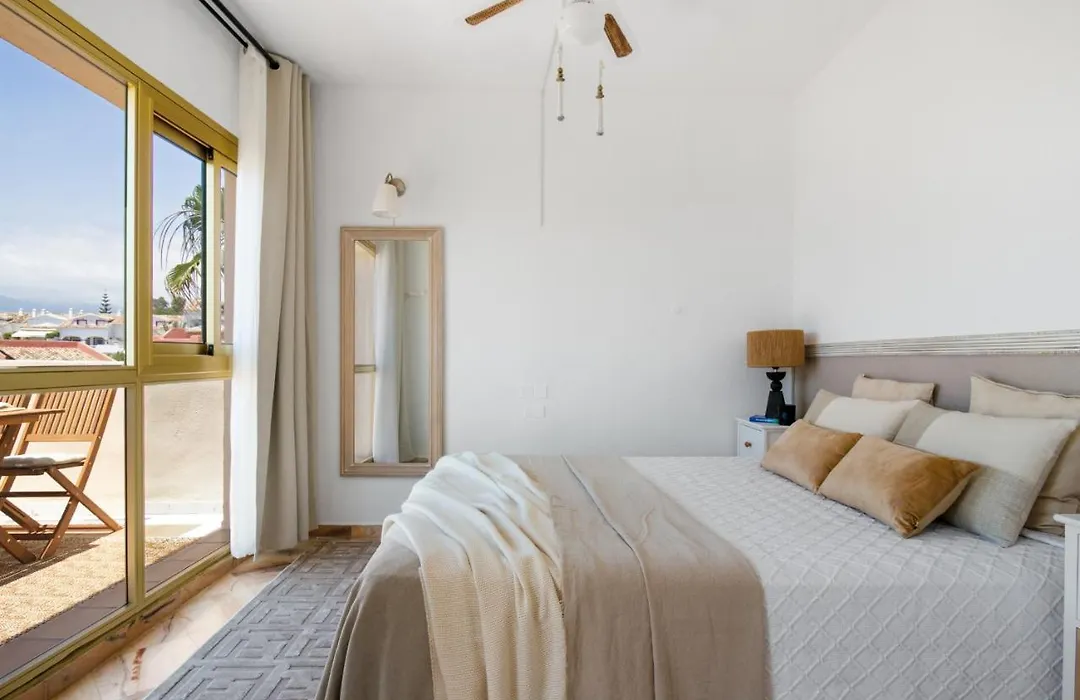 Sea View Studio I Penthouse, Beach Front Urbanization Romana Playa Elviria-1