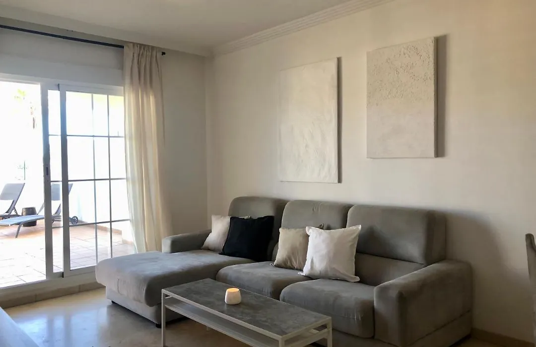 Ellie'S Hus 2-1