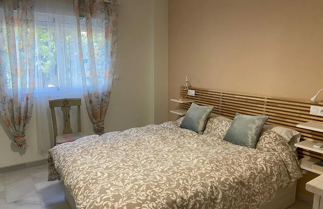 Apartamento Entero En La Carihuela A 50 M De La Playa-1