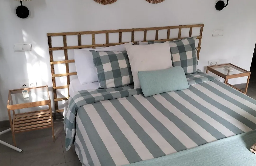 Quiet House In Malaga-1