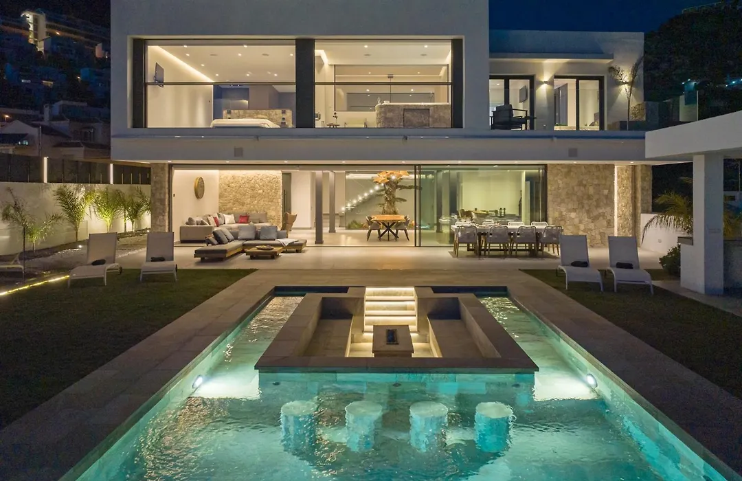 Benalmadena Stupa Luxury Villa-1