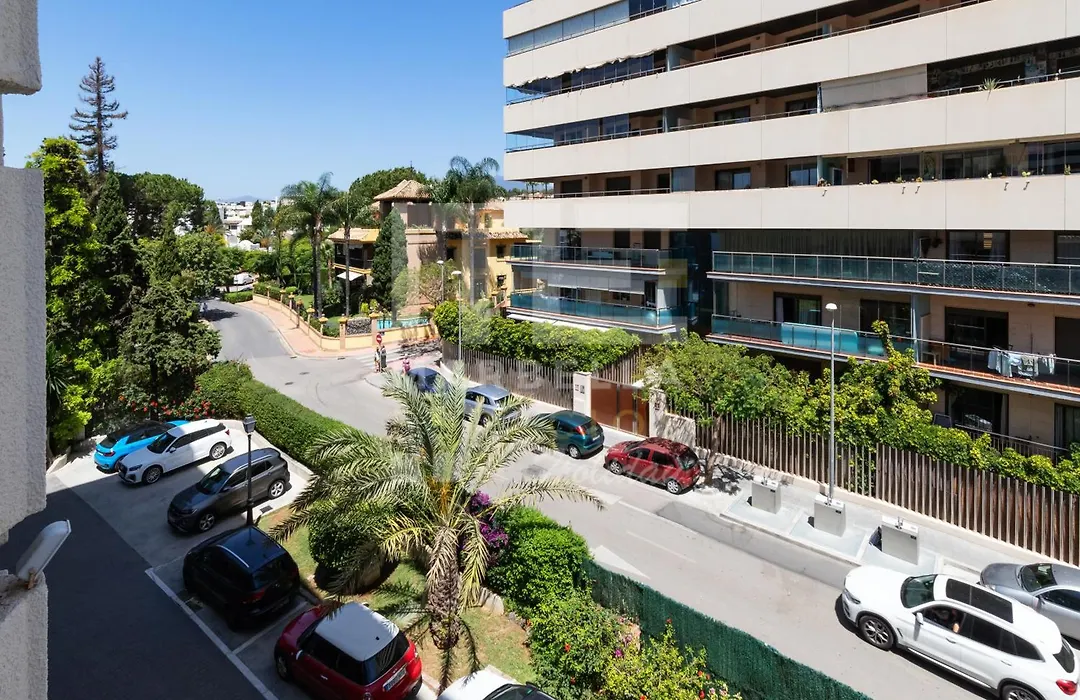 751, Renovated 2 Beedroom Apartment, Second Line Of The Beach, Wifi, Parkinging-1