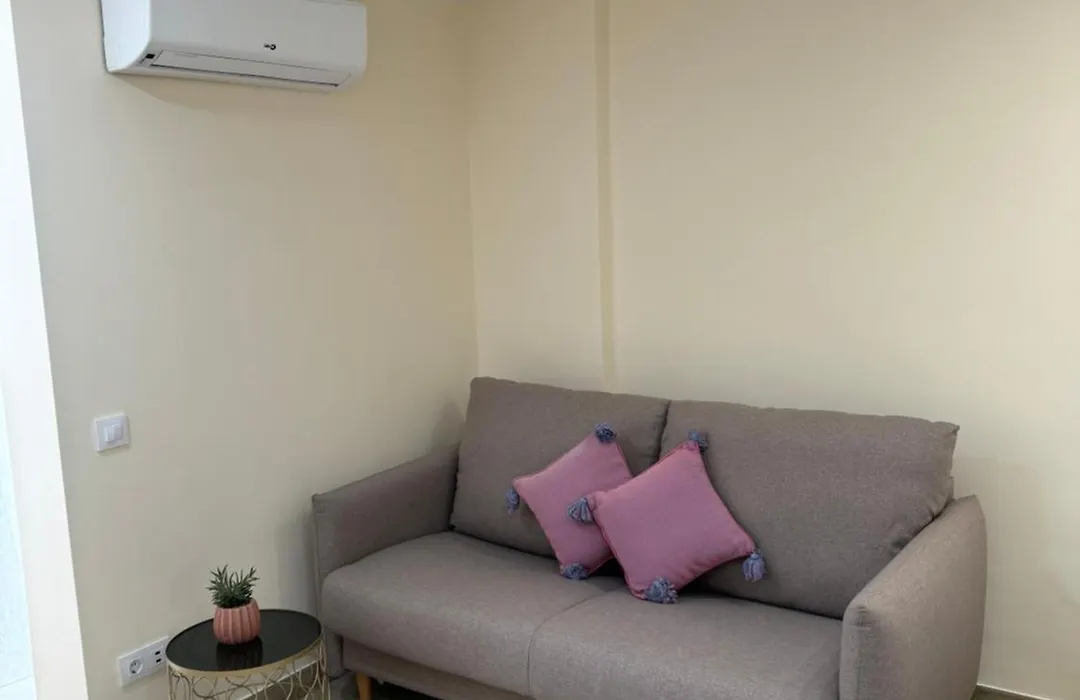 Alvaro'S Home-1
