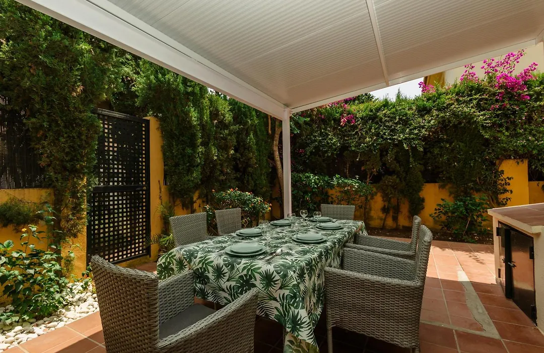 Beautiful Townhouse Walking Distance To The Beach In Costabella, Marbella-1